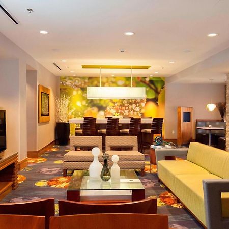 คอร์ตยาร์ด อีทากา แอร์พอร์ต/ยูนิเวอร์ซิตี้ Hotel อิทากา ภายนอก รูปภาพ
